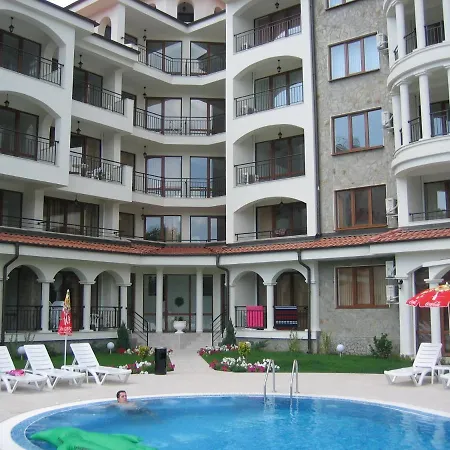 Апартаменты Chateau Del Mar *