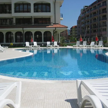 Chateau Del Mar *