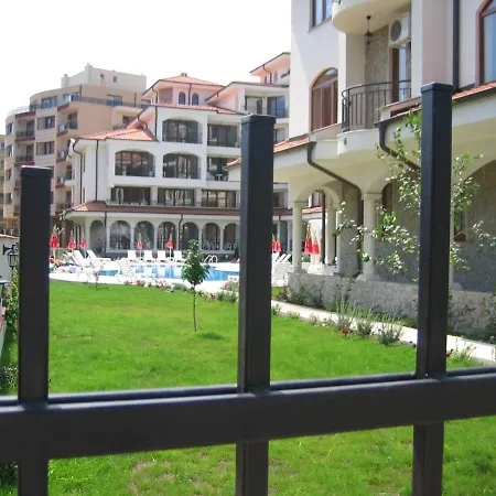 Chateau Del Mar *