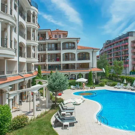 Апартамент Chateau Del Mar *