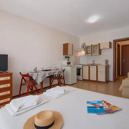 Chateau Del Mar * Sunny Beach