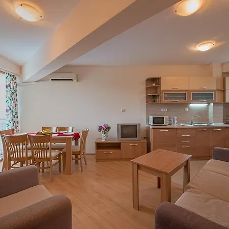 Apartament Chateau Del Mar *