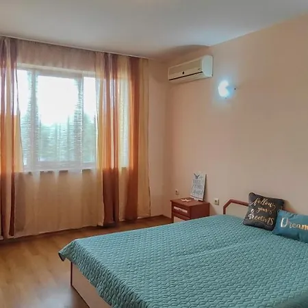 Chateau Del Mar Apartament