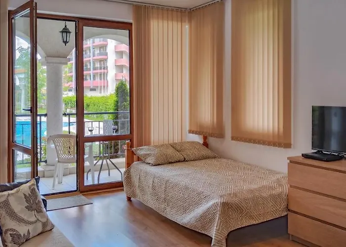 Chateau Del Mar Apartment Slantschew brjag