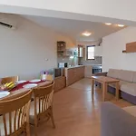 Chateau Del Mar Apartman Napospart