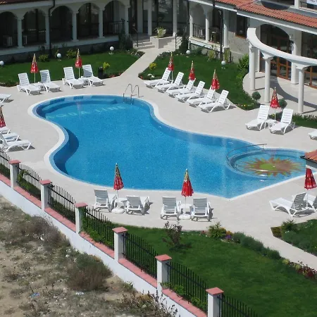 Апартамент Chateau Del Mar