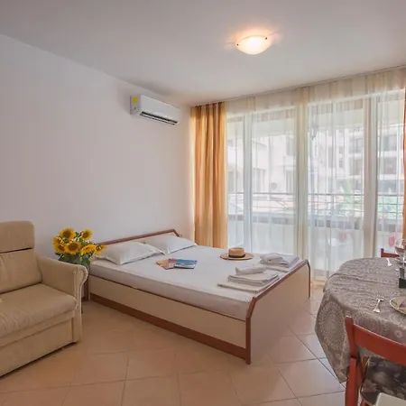 Apartment Chateau Del Mar